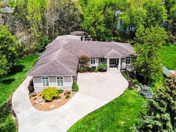 2785 56th Street SW, Wyoming, MI 49418