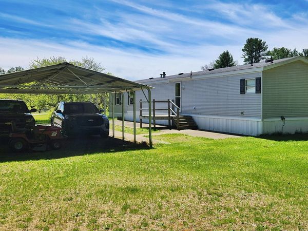 4067 E 20th Street, White Cloud, MI 49349