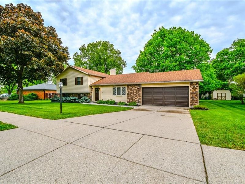 600 Royal Springs Drive, Springboro, OH 45066 Photo 2