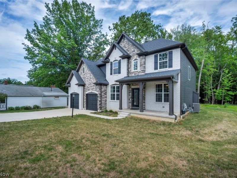 19736 Westwood Drive, Strongsville, OH 44149 Photo 3