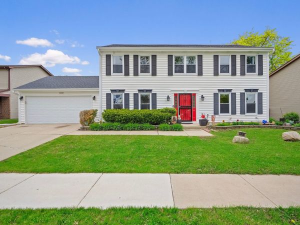 6806 Prairieview Avenue , Woodridge, IL 60517