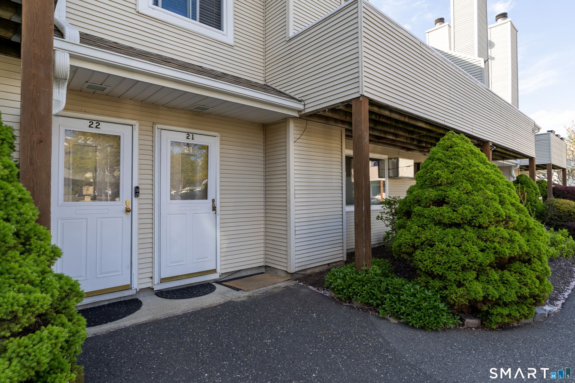 136 Pembroke, Unit 3-21, Danbury, CT 06811 Main Photo