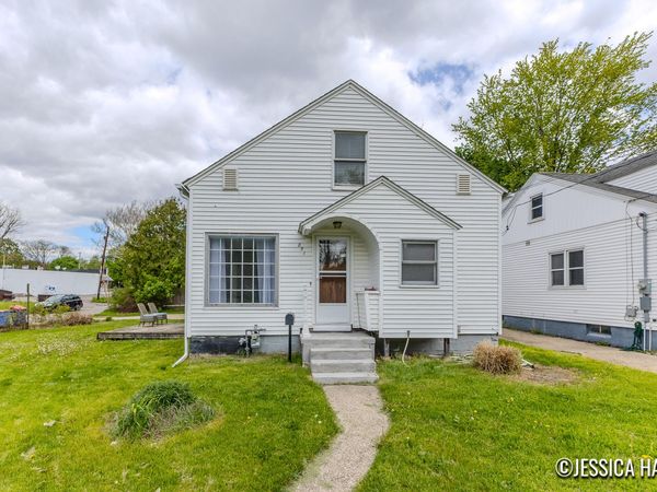 851 Hollywood Street NE, Grand Rapids, MI 49505