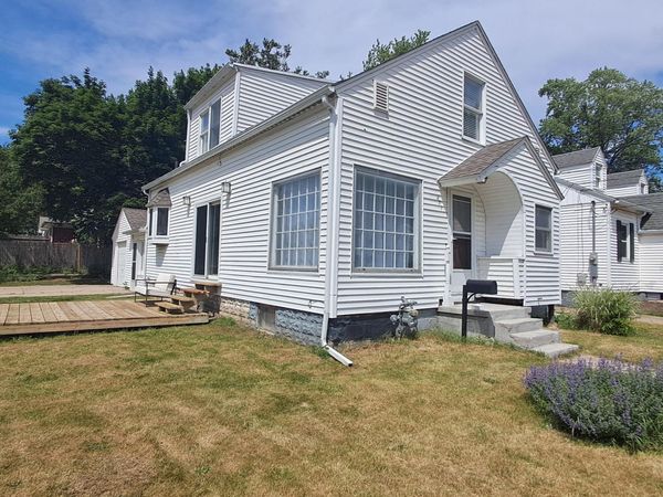 851 Hollywood Street NE, Grand Rapids, MI 49505