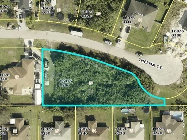 441 Thelma CT , LEHIGH ACRES, FL 33972