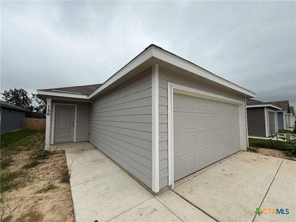 130 Pastar Falls, Seguin, TX 78155