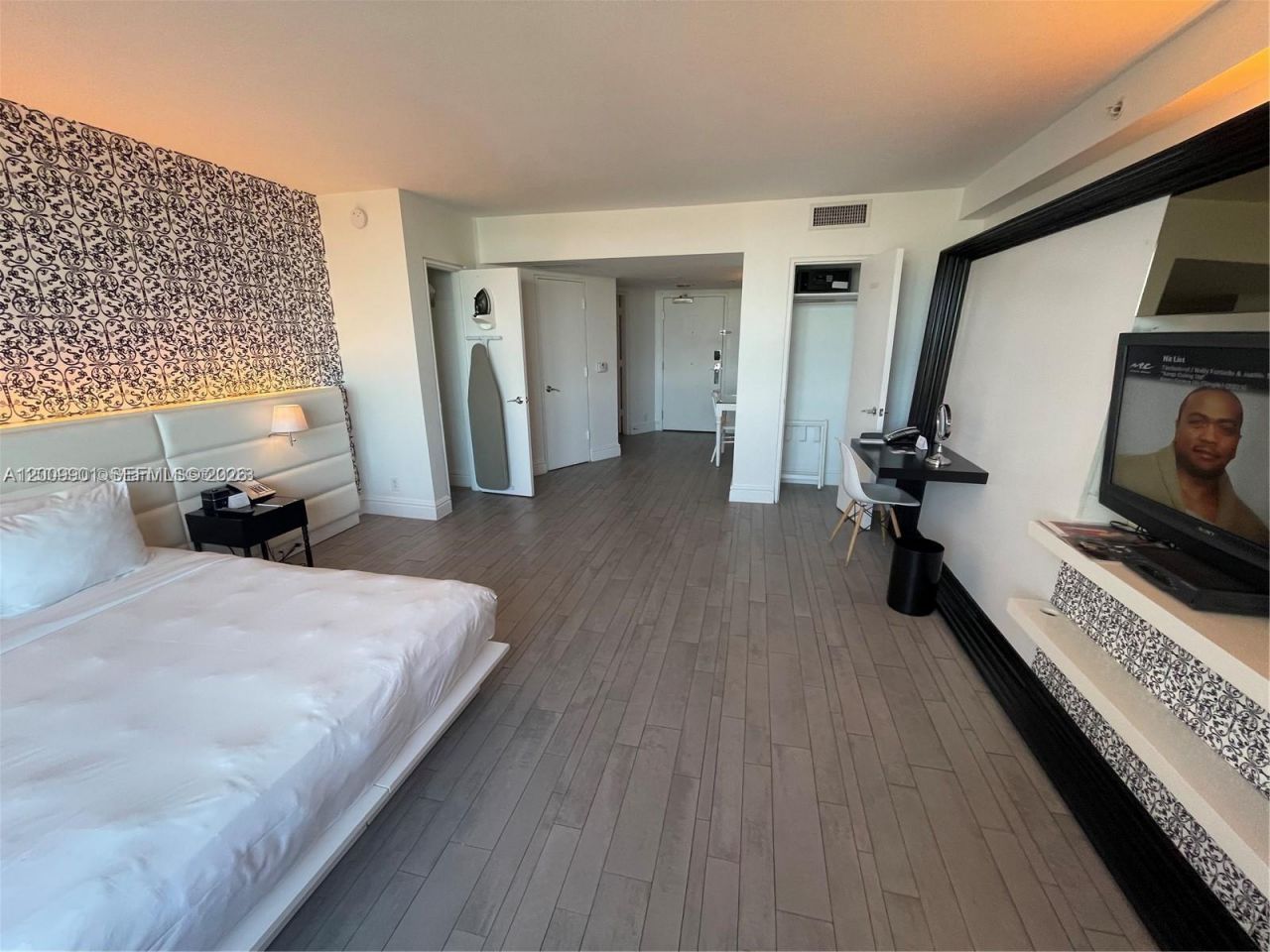1100 West Ave , Unit 807, Miami Beach, FL 33139 Photo