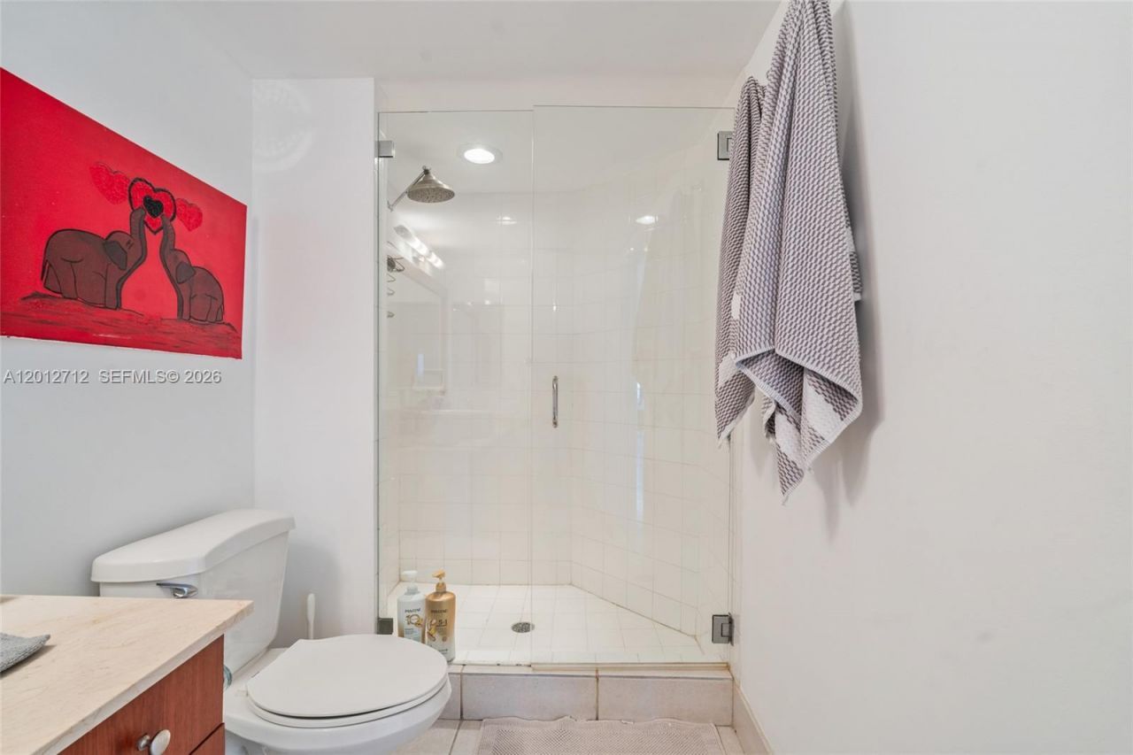 21205 Yacht Club Dr , Unit 805, Aventura, FL 33180 Photo