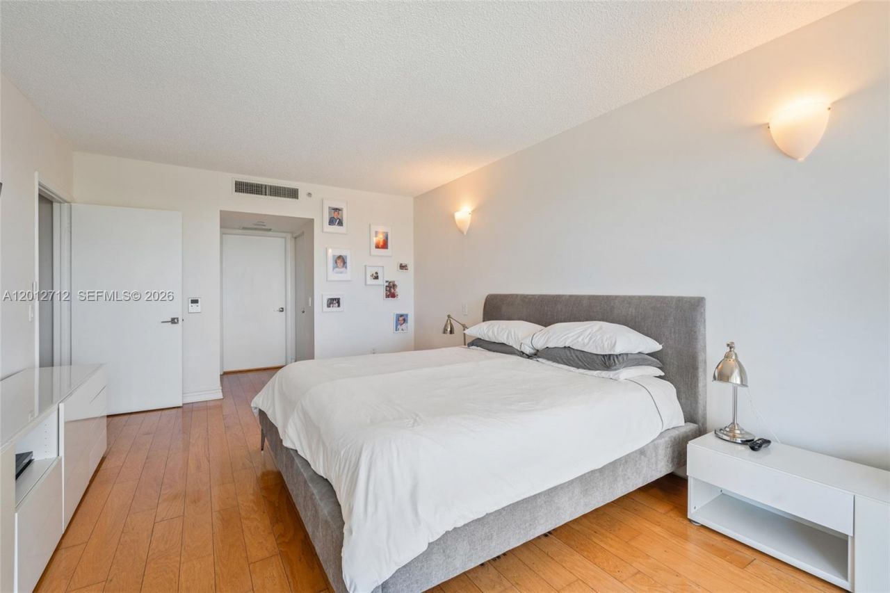 21205 Yacht Club Dr , Unit 805, Aventura, FL 33180 Photo