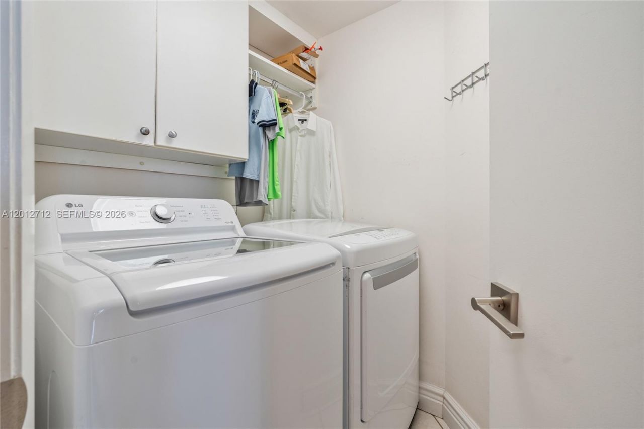 21205 Yacht Club Dr , Unit 805, Aventura, FL 33180 Photo