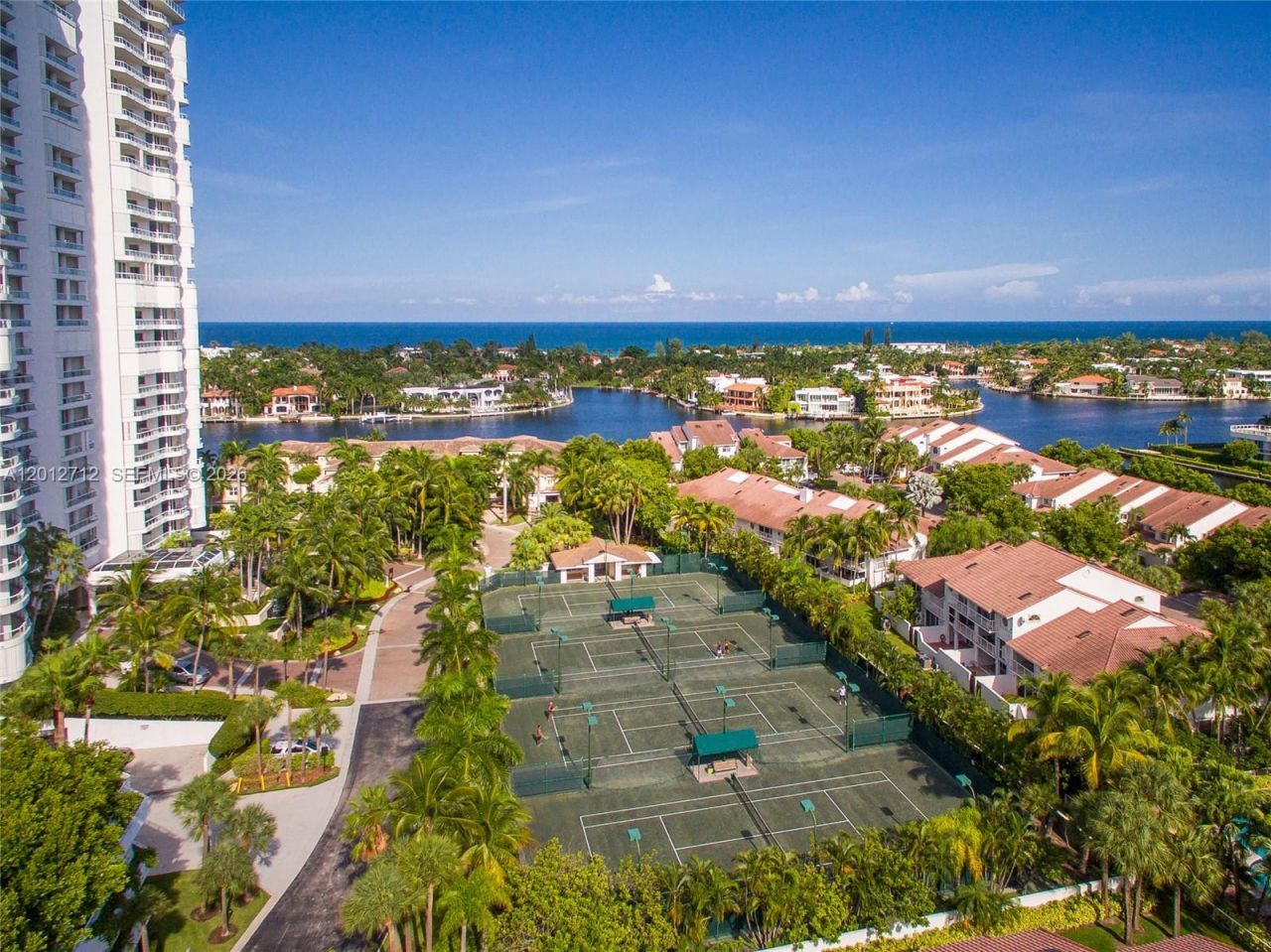 21205 Yacht Club Dr , Unit 805, Aventura, FL 33180 Photo
