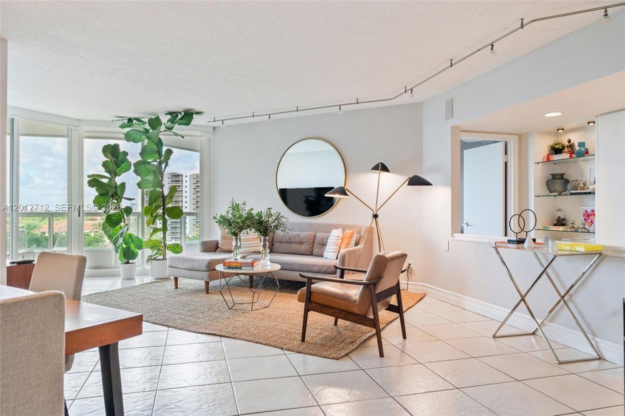 21205 Yacht Club Dr , Unit 805, Aventura, FL 33180 Photo
