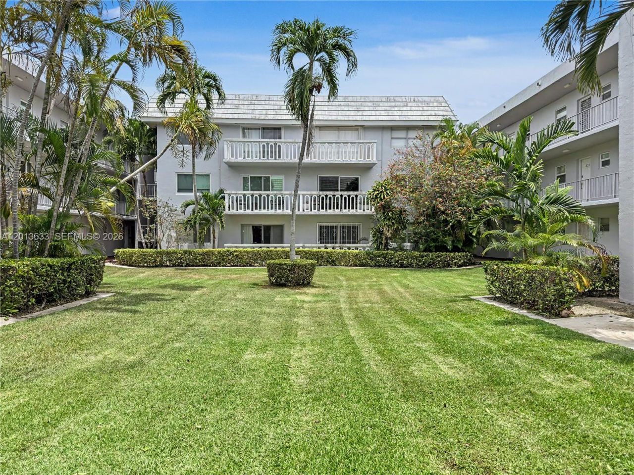 100 Edgewater Dr, Unit 204, Coral Gables, FL 33133 Photo