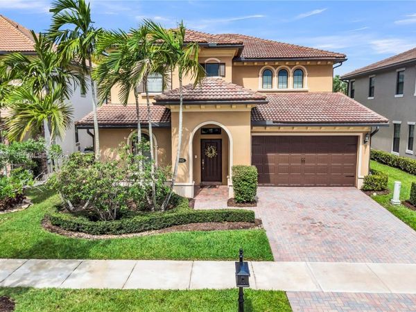 8915 W Watercrest Cir W, Parkland, FL 33076
