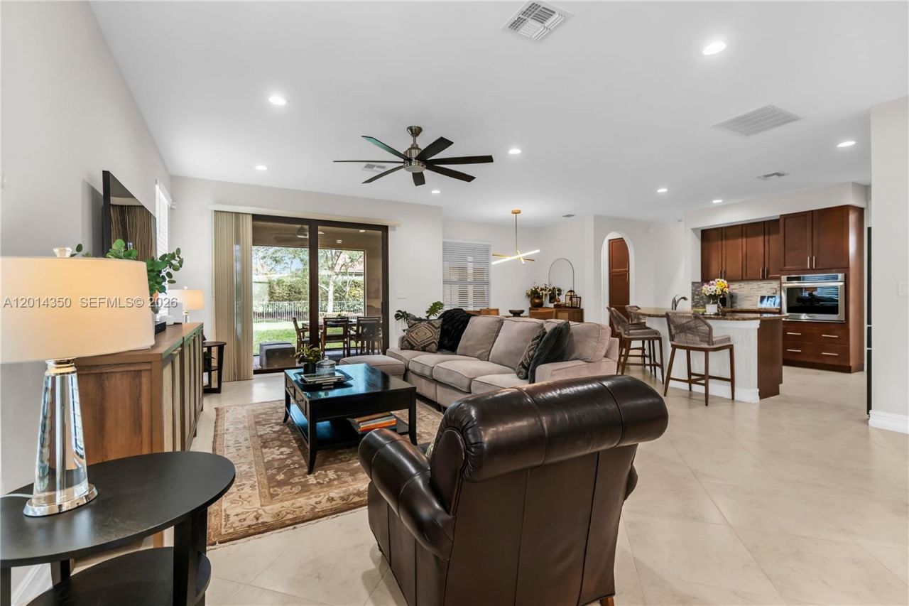 8915 W Watercrest Cir W , Parkland, FL 33076 Photo