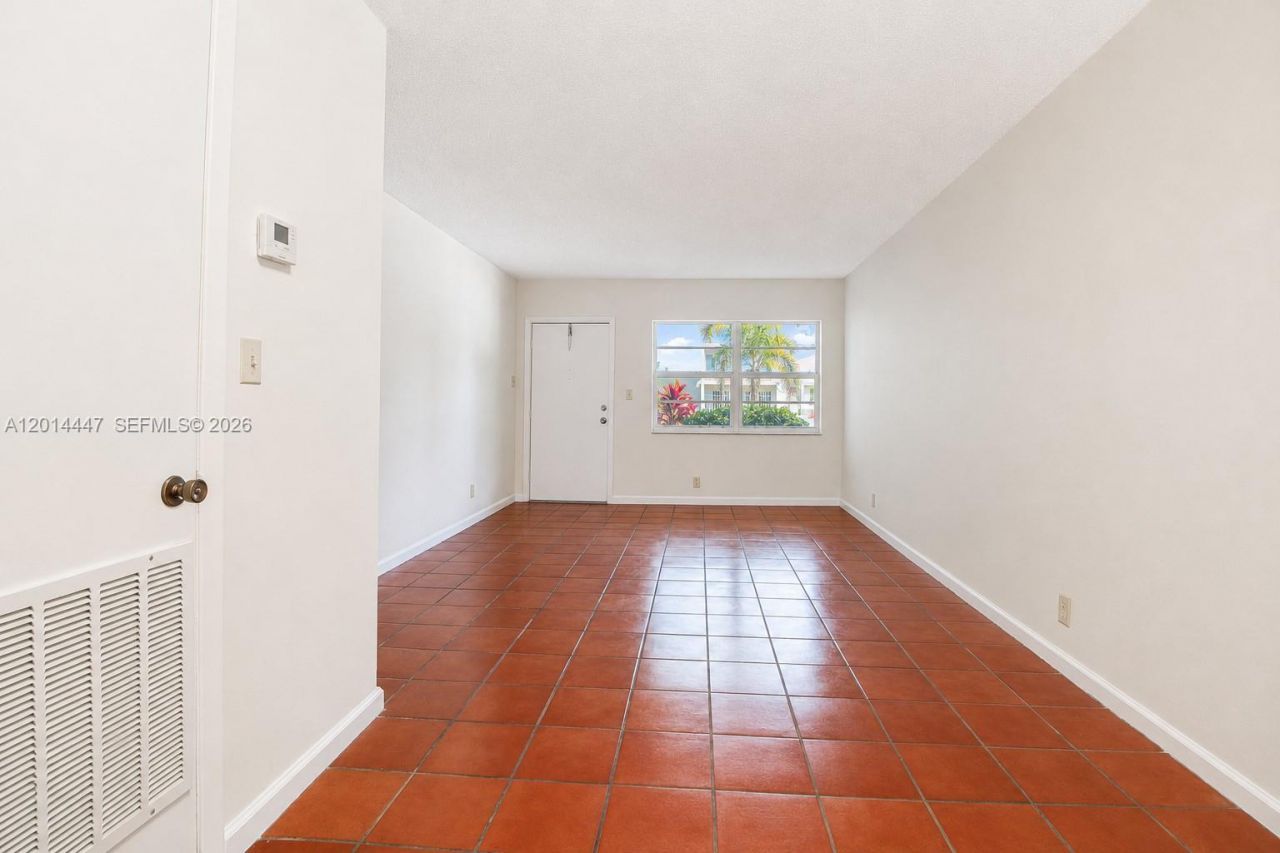 1900 NE 8th Ct, Unit 105, Fort Lauderdale, FL 33304 Photo