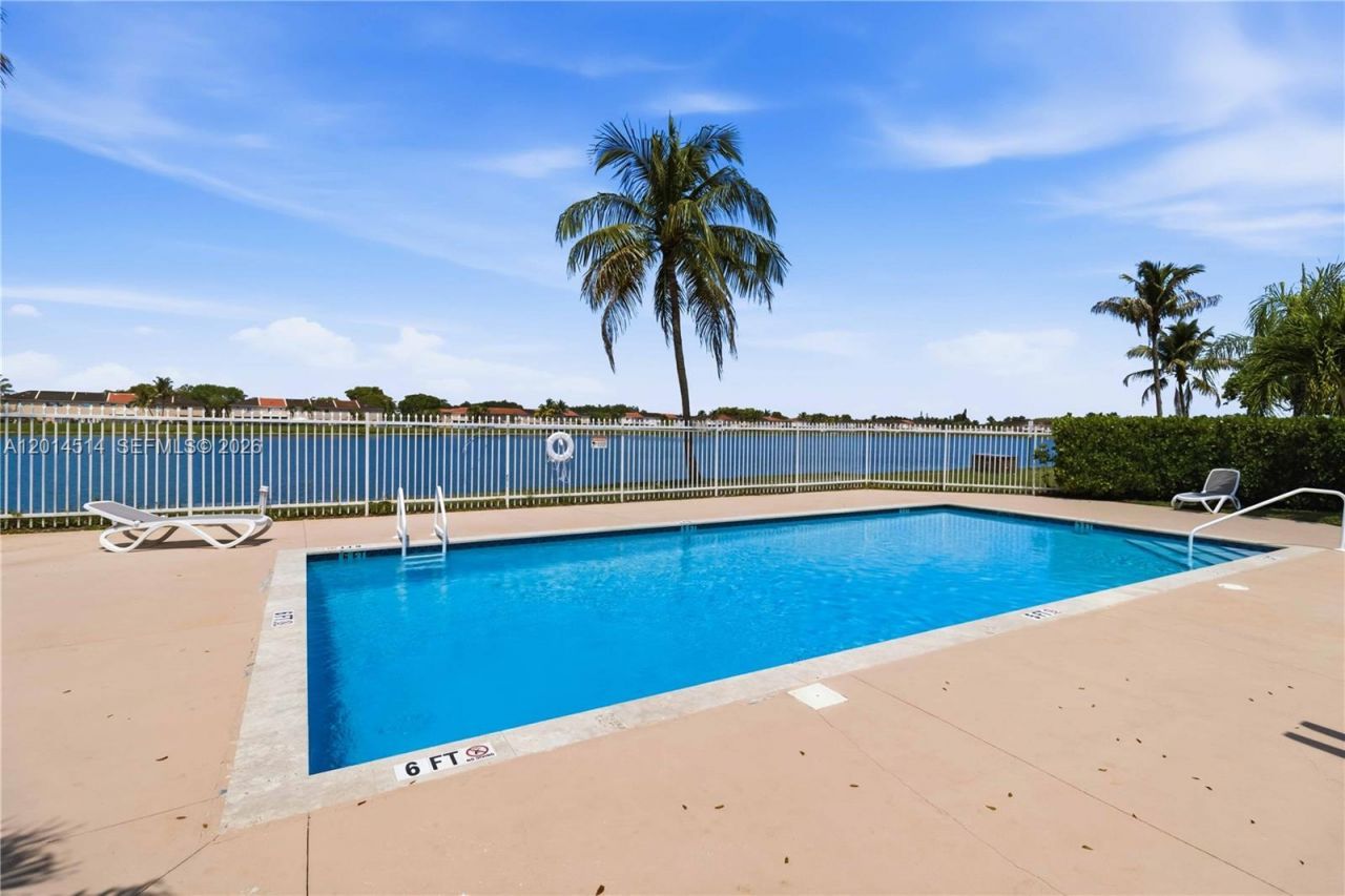 14085 SW 179th Ter, Unit 14085, Miami, FL 33177 Photo