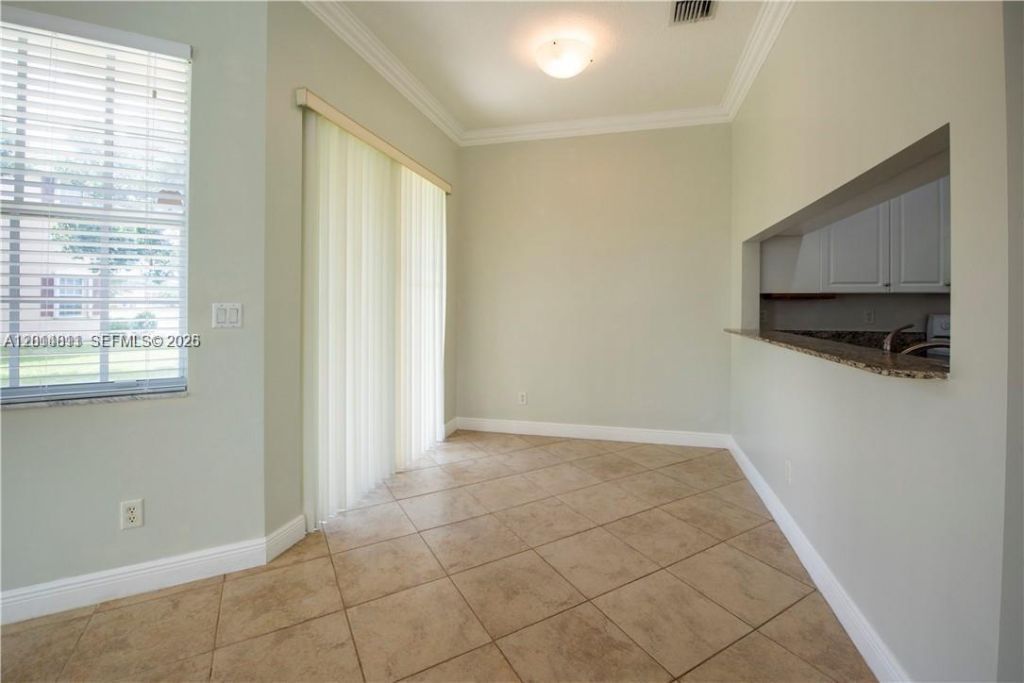 3371 Lakeside Dr, Unit 27, Davie, FL 33328 Photo