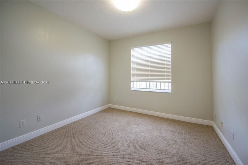 3371 Lakeside Dr, Unit 27, Davie, FL 33328 Photo