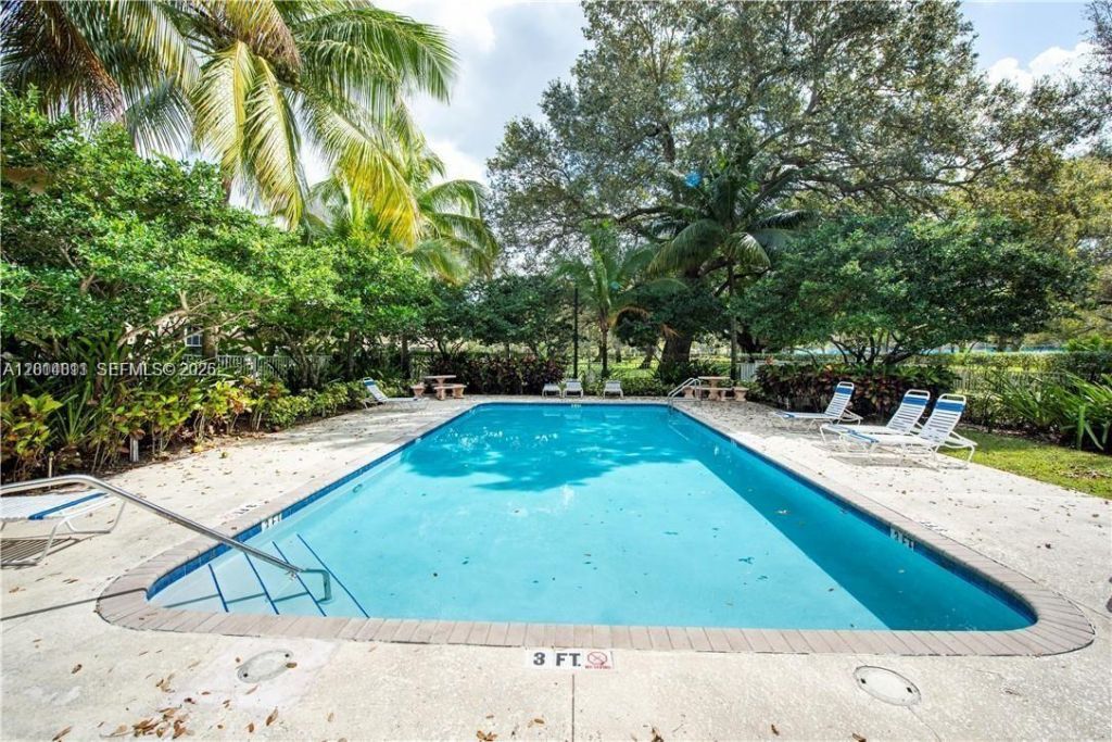 3371 Lakeside Dr, Unit 27, Davie, FL 33328 Photo