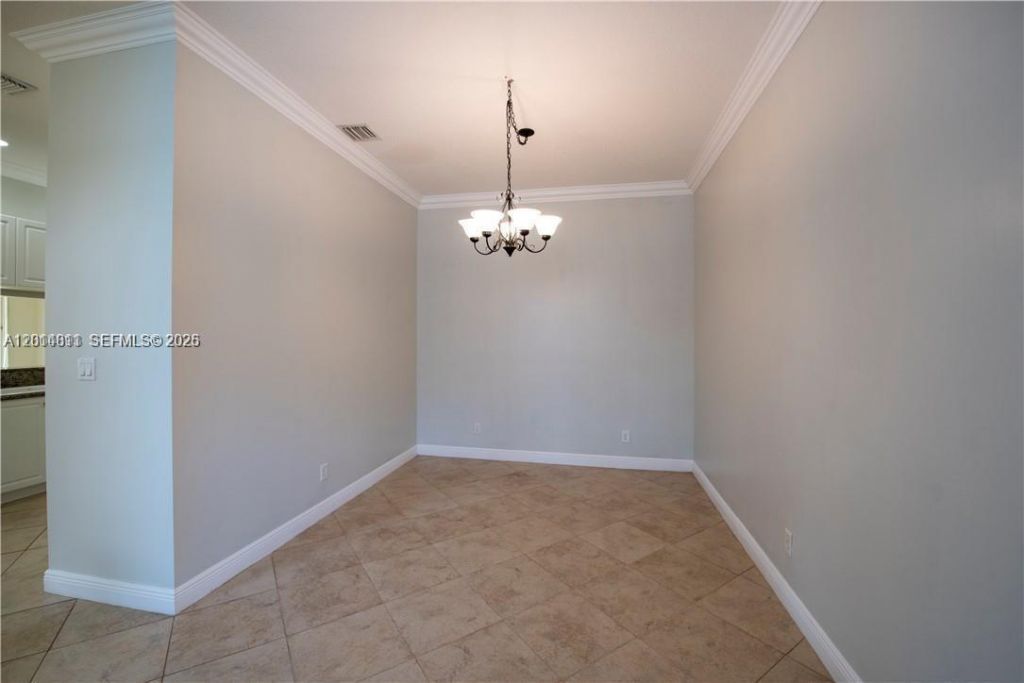 3371 Lakeside Dr, Unit 27, Davie, FL 33328 Photo