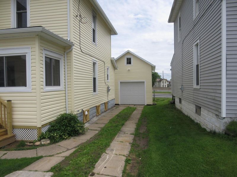58 N Pine Street, Newark, OH 43055 Photo 3