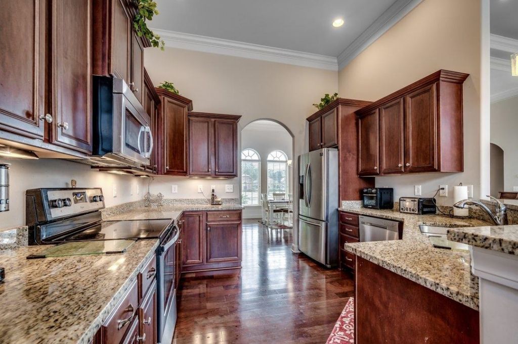 9060 Abingdon Dr. Photo 12