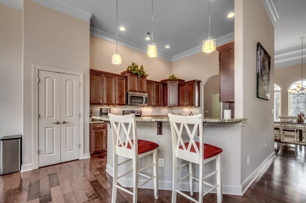 9060 Abingdon Dr. Photo 13