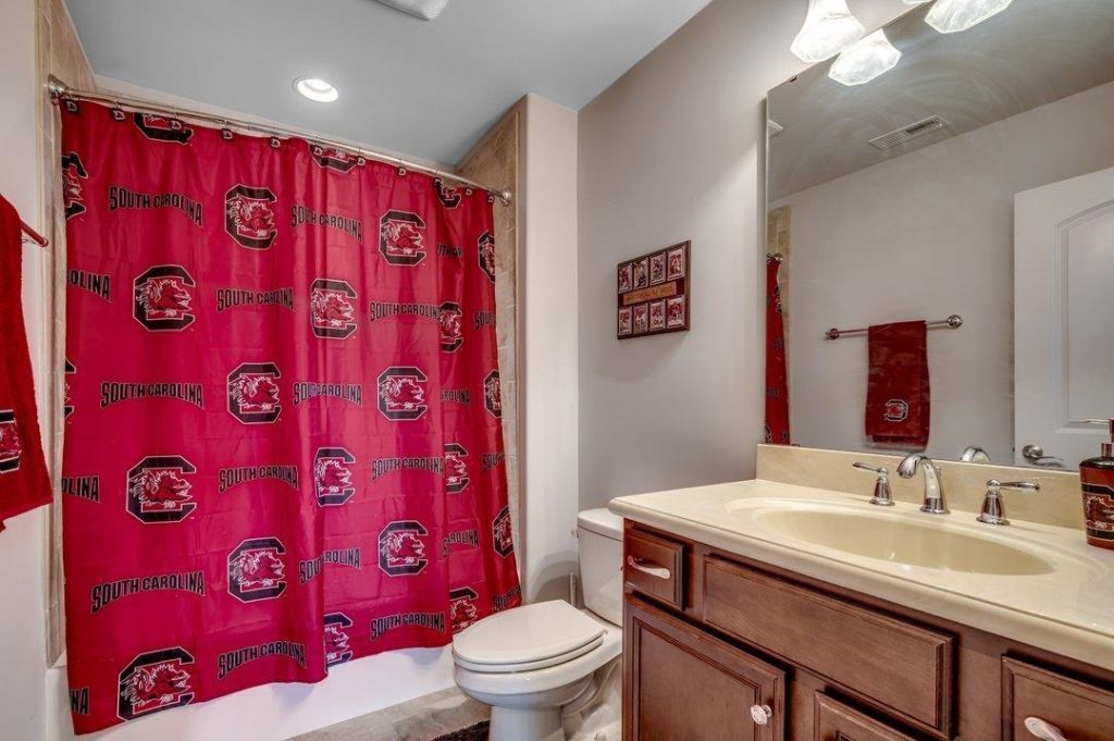 9060 Abingdon Dr. Photo 23