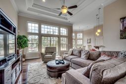 9060 Abingdon Dr. photo 4