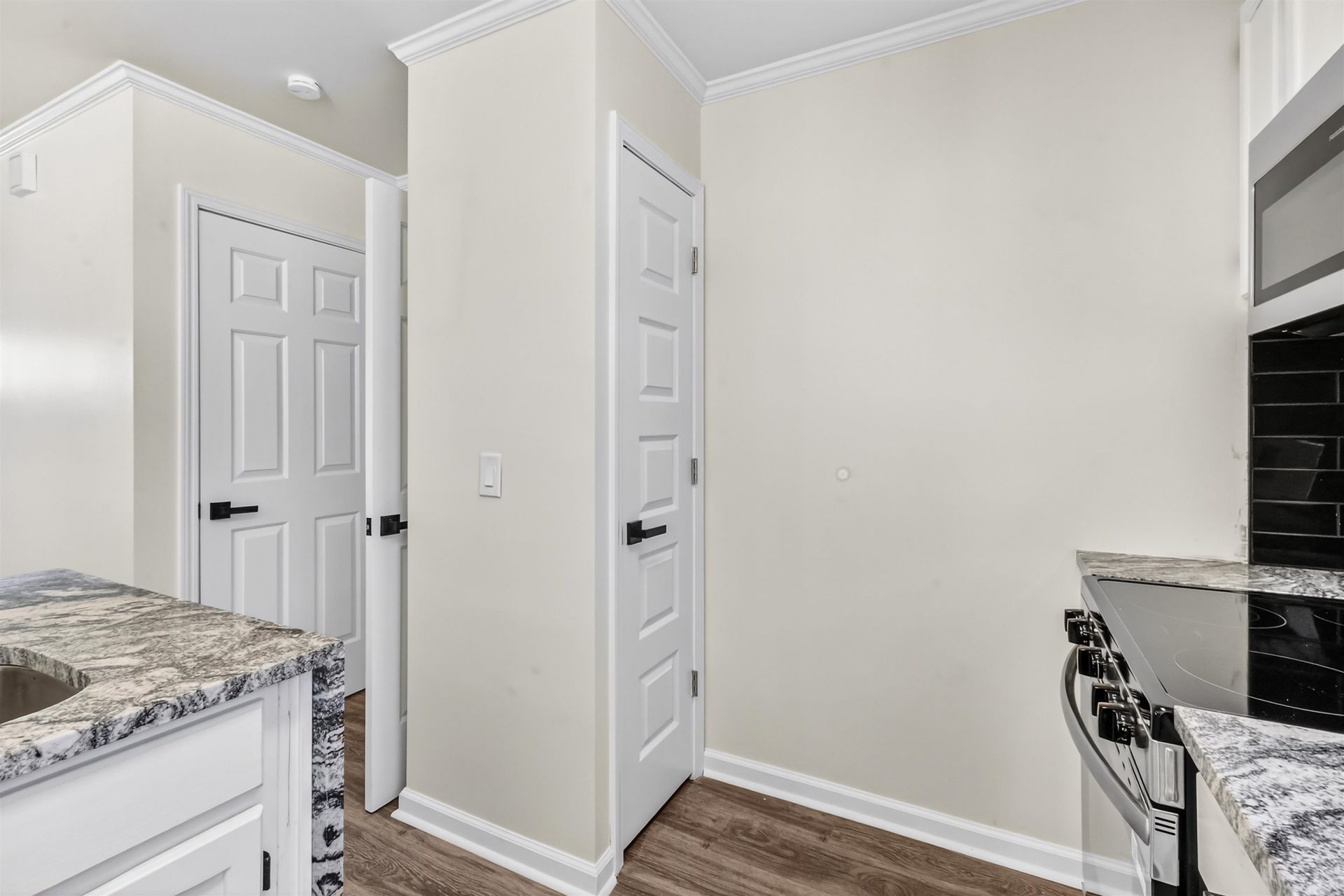 916 Tiffany Ln.  Photo 10