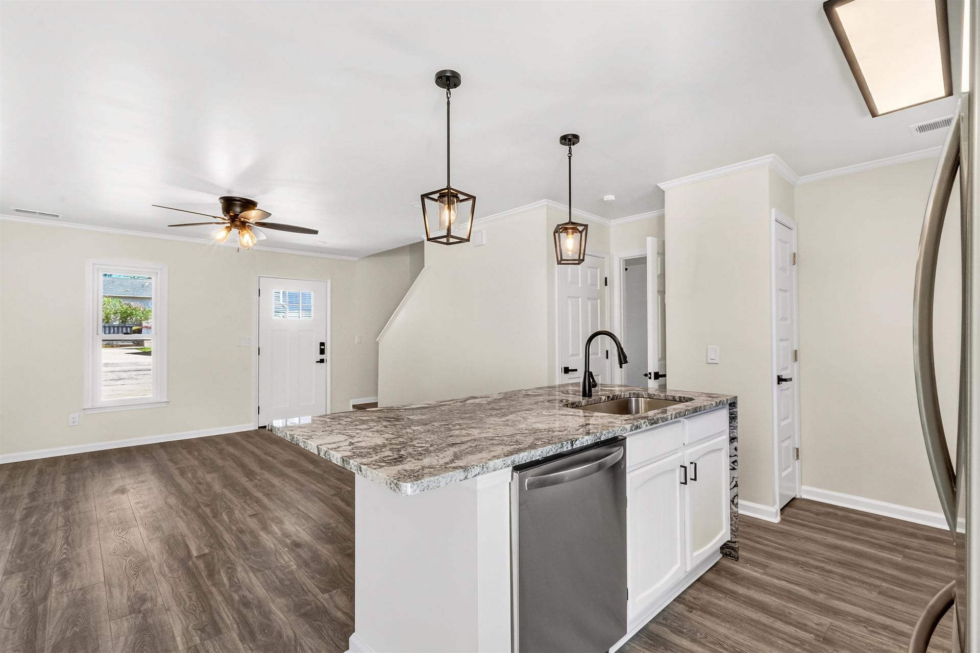 916 Tiffany Ln.  Photo 13