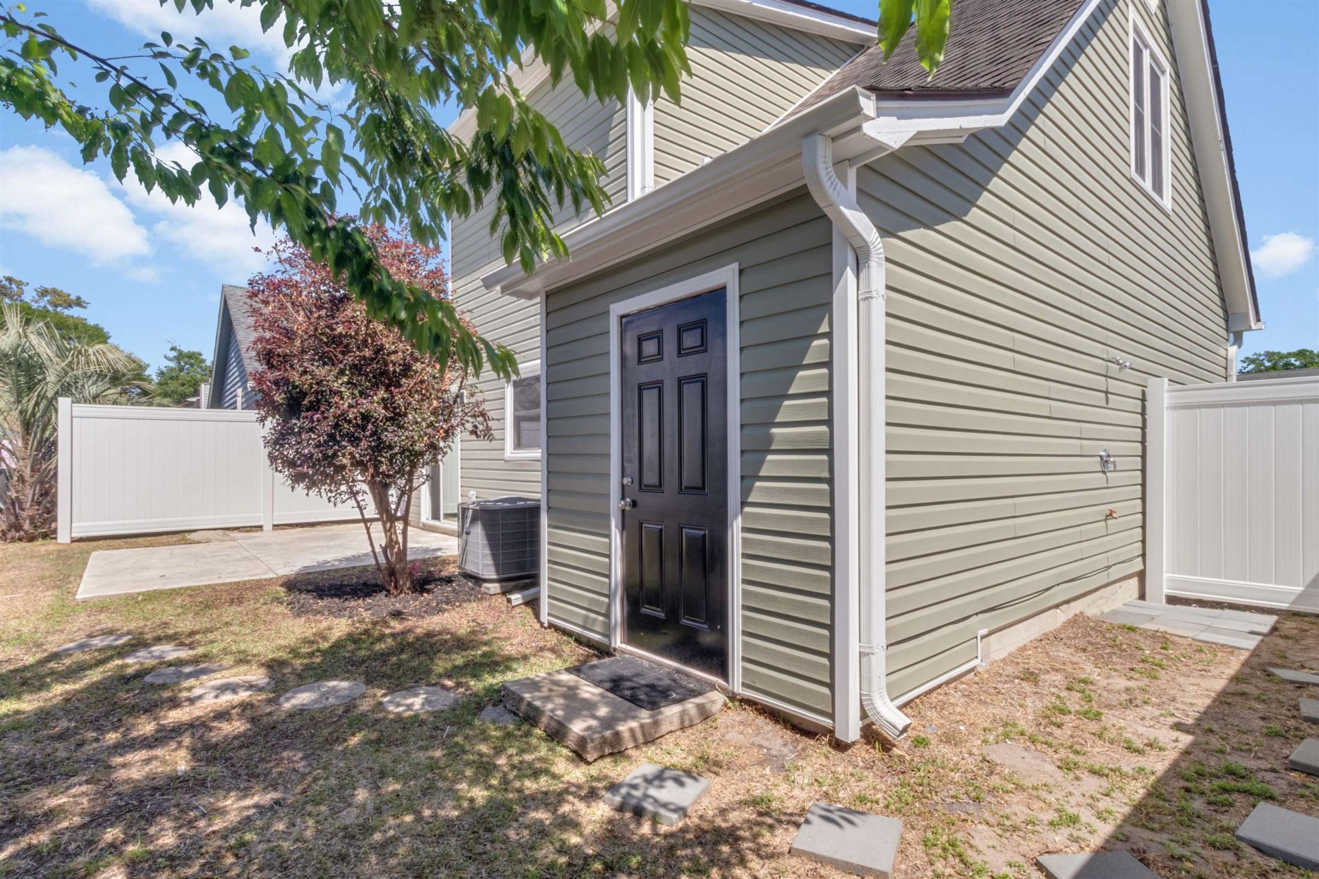 916 Tiffany Ln.  Photo 17