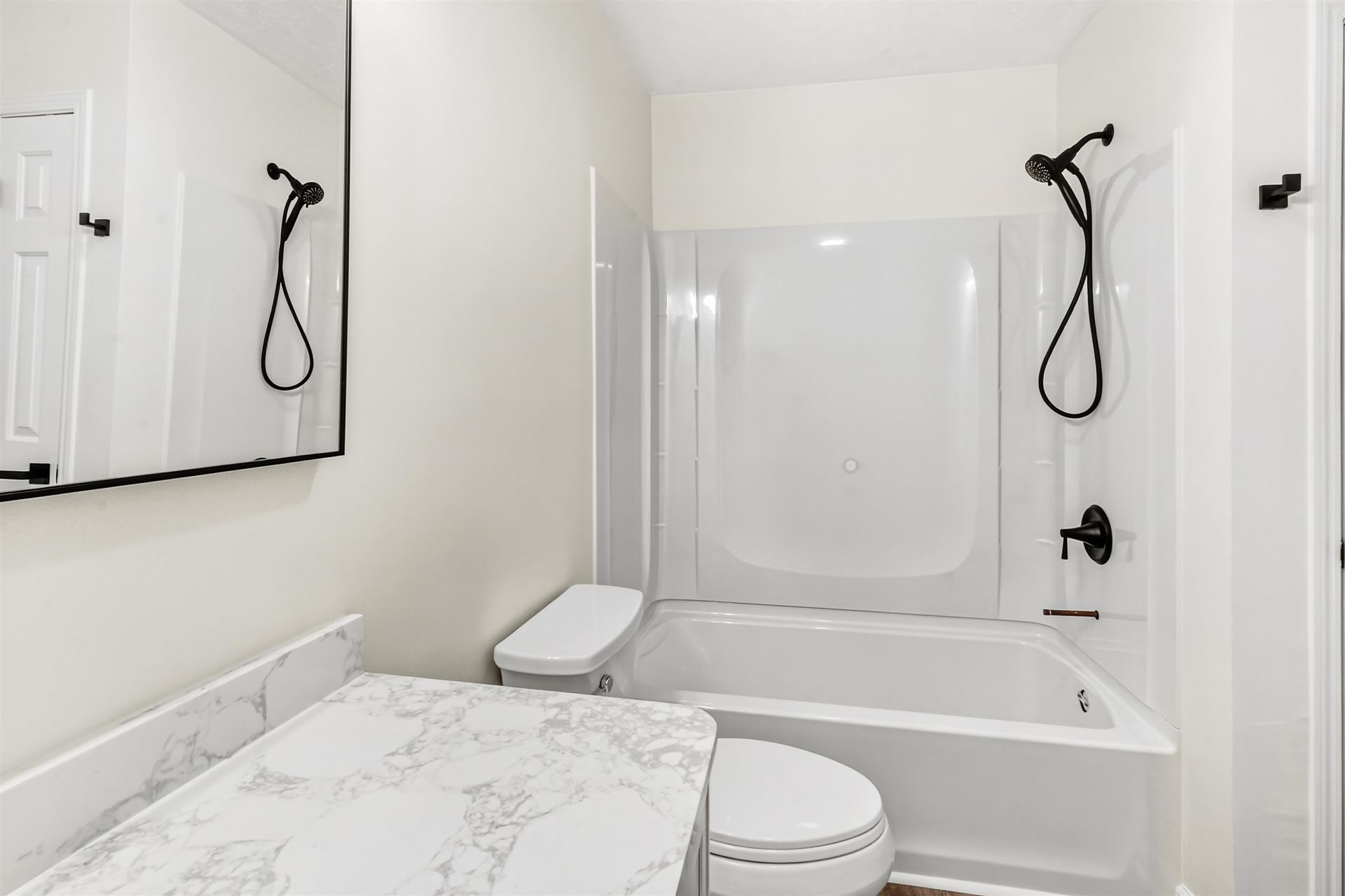 916 Tiffany Ln.  Photo 33
