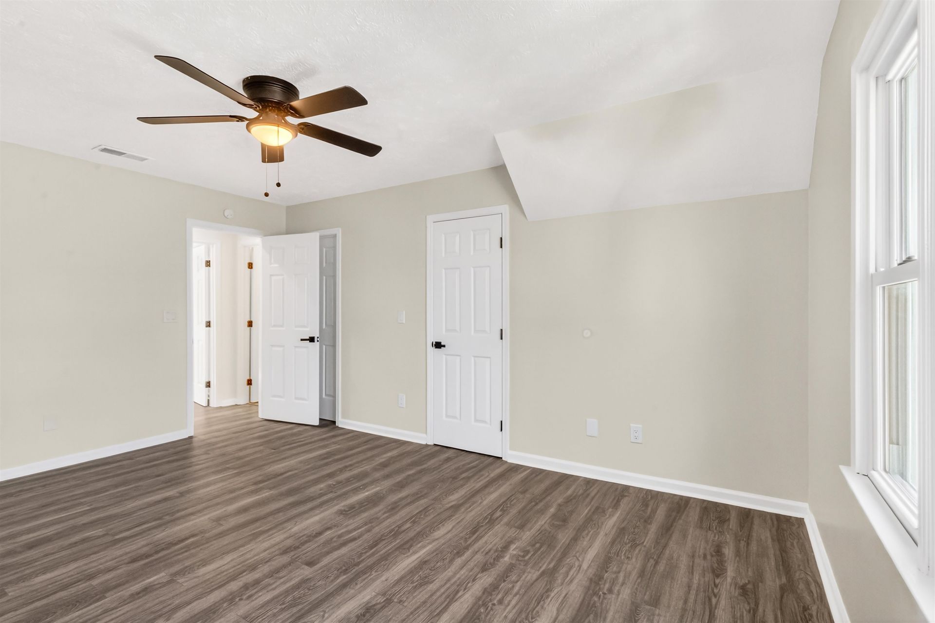 916 Tiffany Ln.  Photo 36