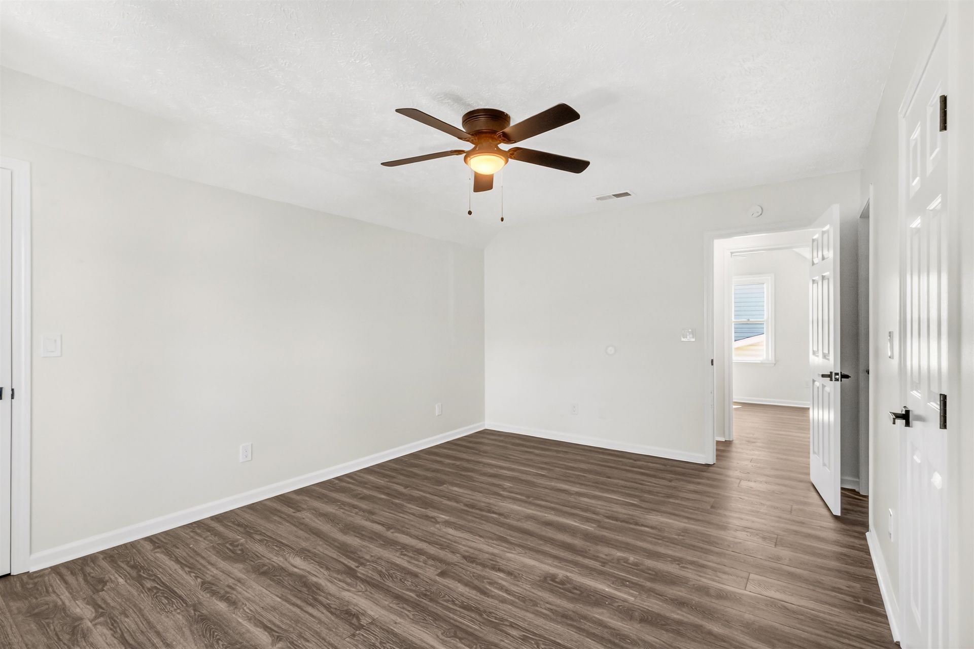 916 Tiffany Ln.  Photo 37