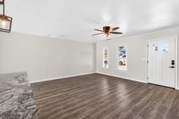 916 Tiffany Ln.  photo 4