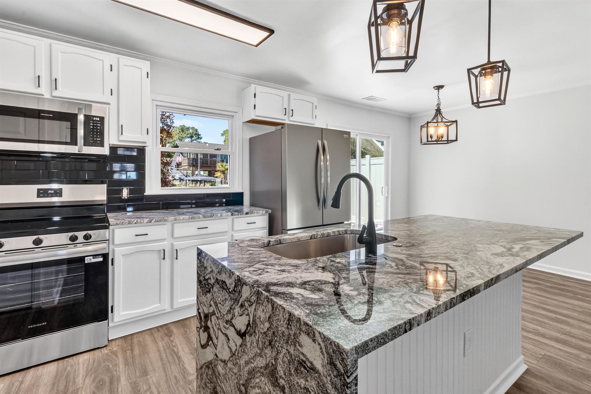 916 Tiffany Ln.  Photo 6