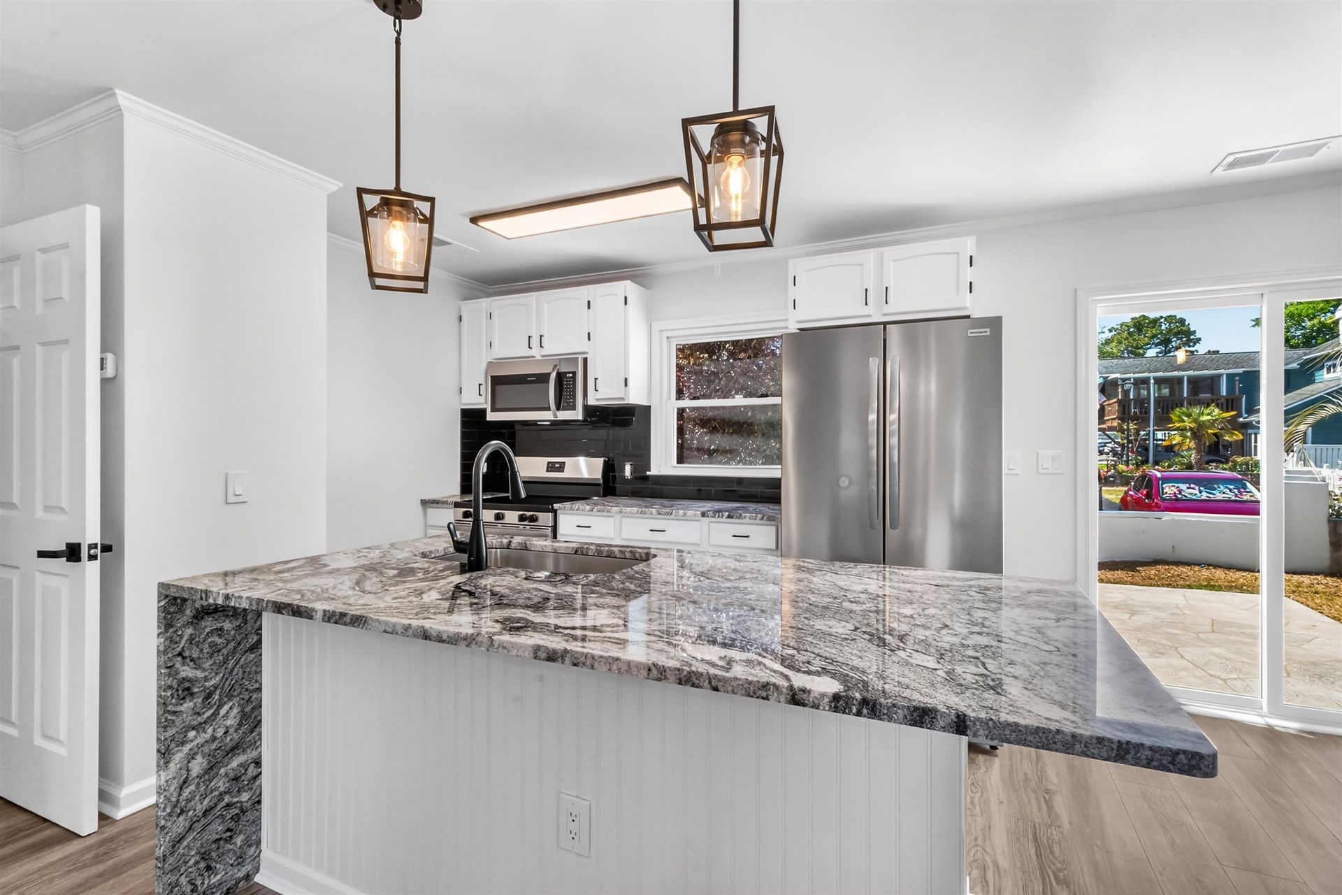 916 Tiffany Ln.  Photo 8