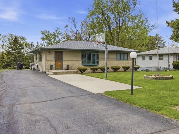 8037 Slater AVENUE, Mount Pleasant, WI 53406