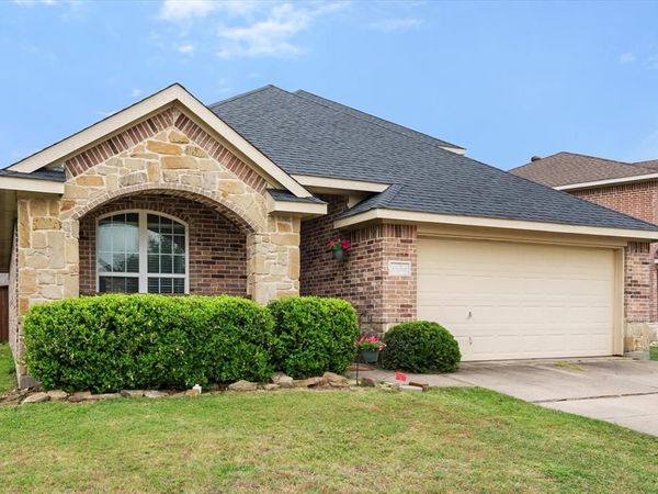 1650 Country Hills Drive, Waxahachie, TX 75165