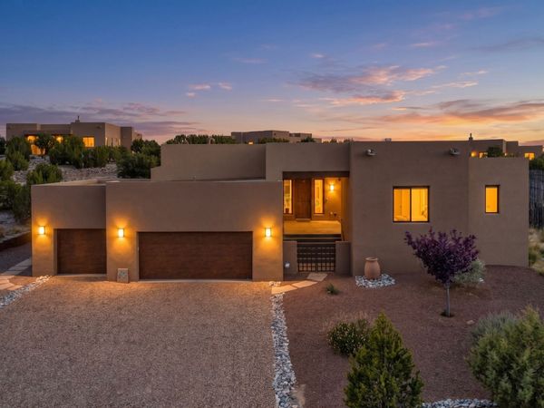 7 Via Harena, Santa Fe, NM 87507