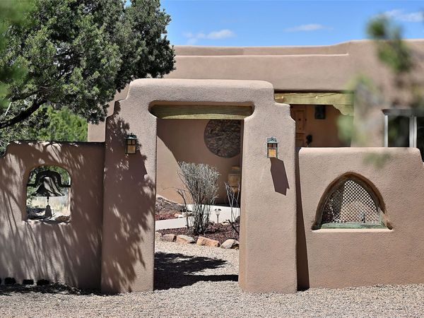 53 Vallecito Rd., Santa Fe, NM 87506