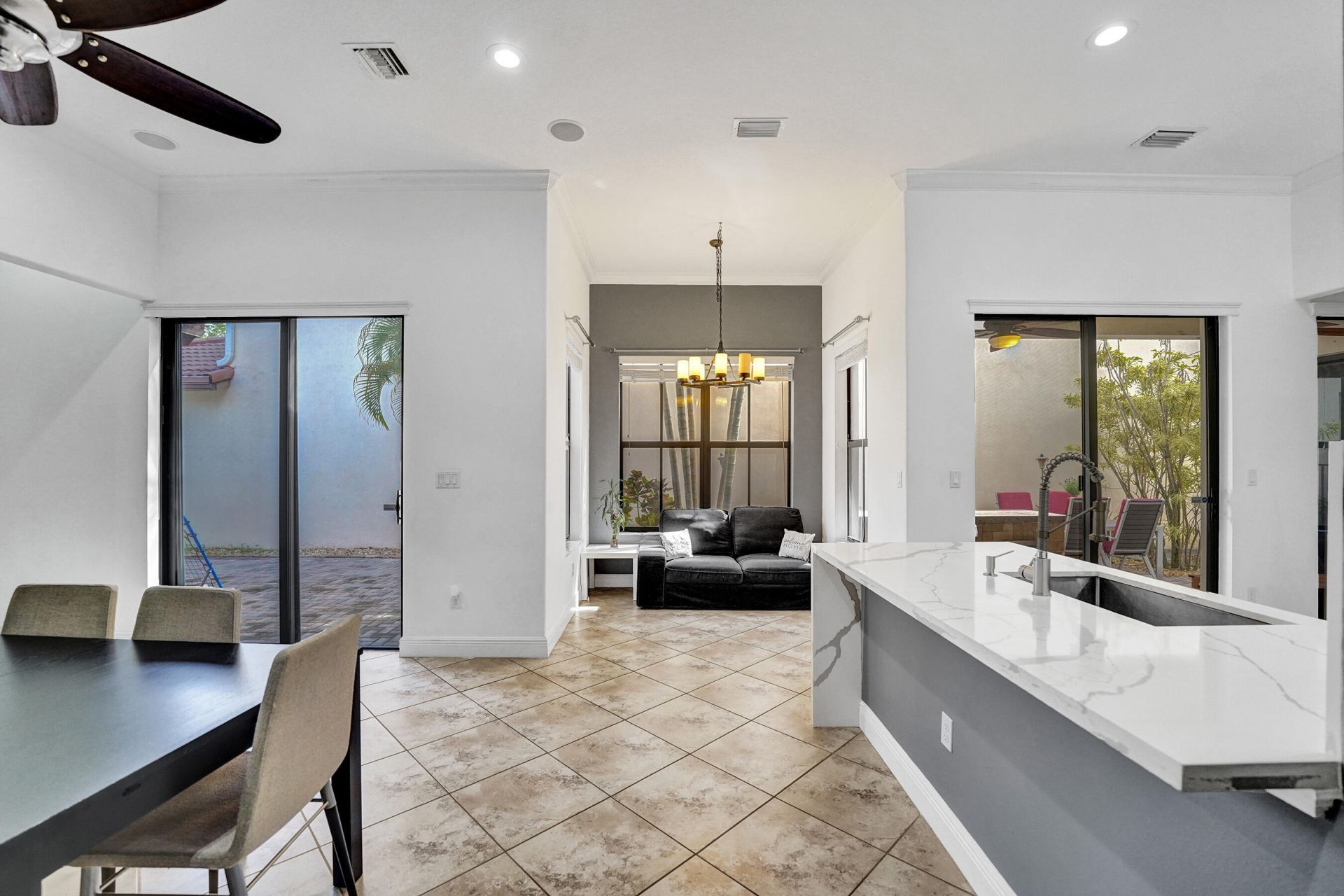 3946 NW 84th Way, Cooper City, FL 33024 Photo