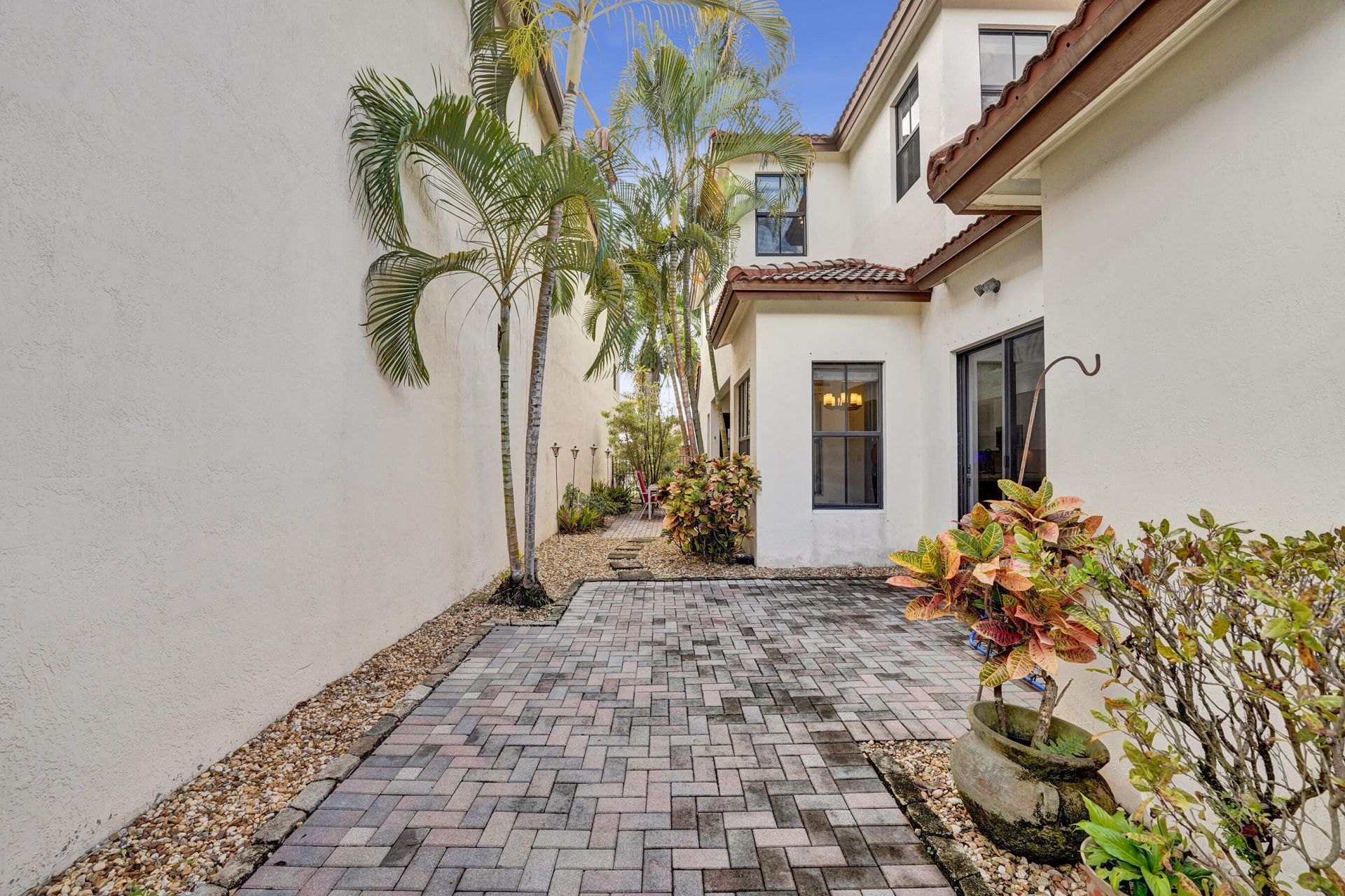3946 NW 84th Way, Cooper City, FL 33024 Photo