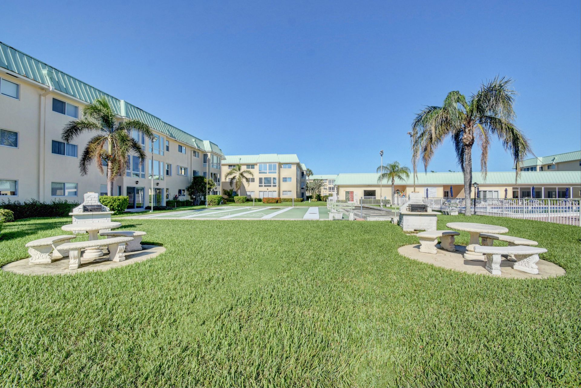 22 Colonial Club Drive, Unit 103, Boynton Beach, FL 33435 Photo