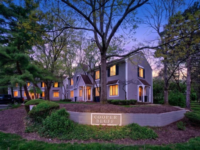 3001 Cooper Bluff Drive, Columbus, OH 43231 Photo 2
