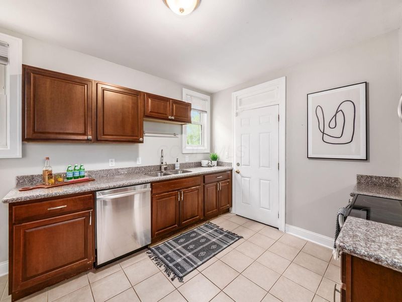 211 E Jenkins Avenue, Columbus, OH 43207 Photo 14