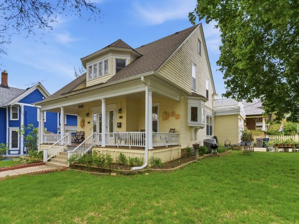 821 LARKIN Avenue , Elgin, IL 60123