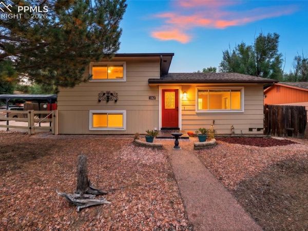 1065 N 19th Street, Colorado Springs, CO 80904